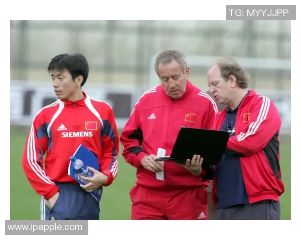 武汉网球队包夹战术创新探索与实践分析 武汉网球队包夹战术创新探索与实践分析