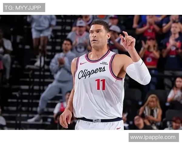 布鲁克洛佩斯：从篮坛新星到NBA冠军的传奇之路