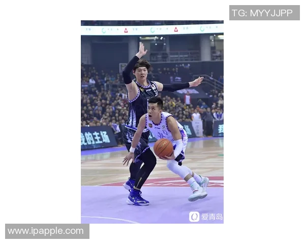 快船与小牛激战正酣图文直播全程回顾精彩瞬间与赛场动态