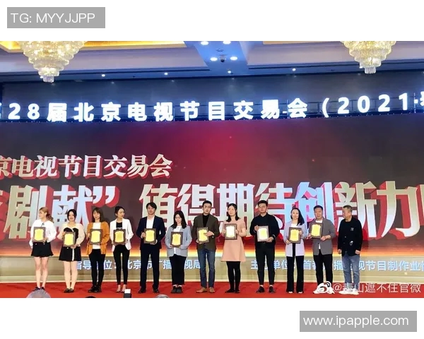 光荣与喷期机的较量:科技进步与人性反思的双重交锋 光荣与喷期机的较量:科技进步与人性反思的双重交锋