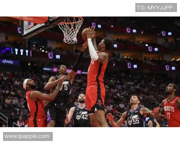 火箭队与爵士队激战正酣2017年11月6日精彩回顾与赛后分析